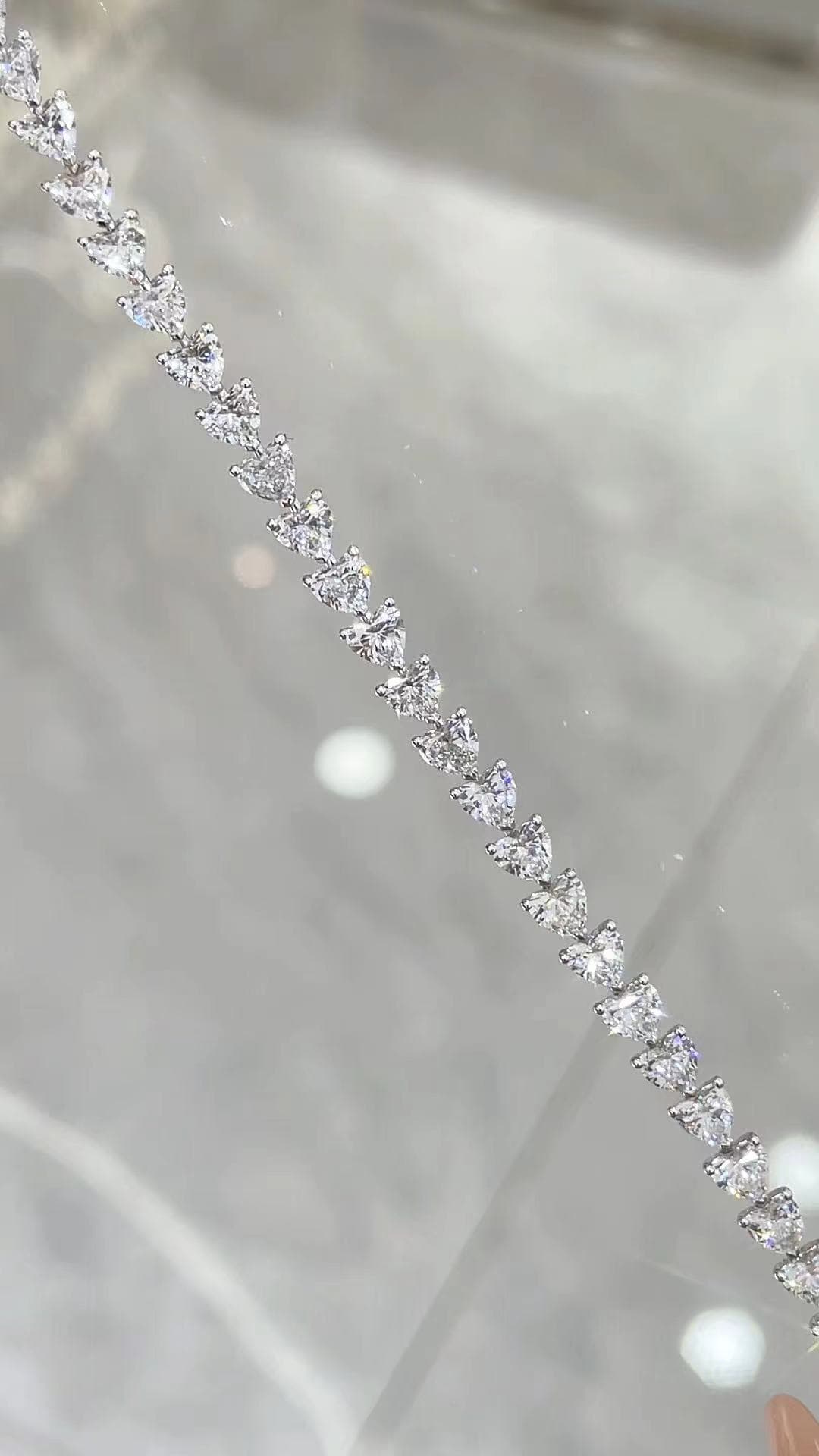 9K 愛心滿鑽手鍊 - 視角 2