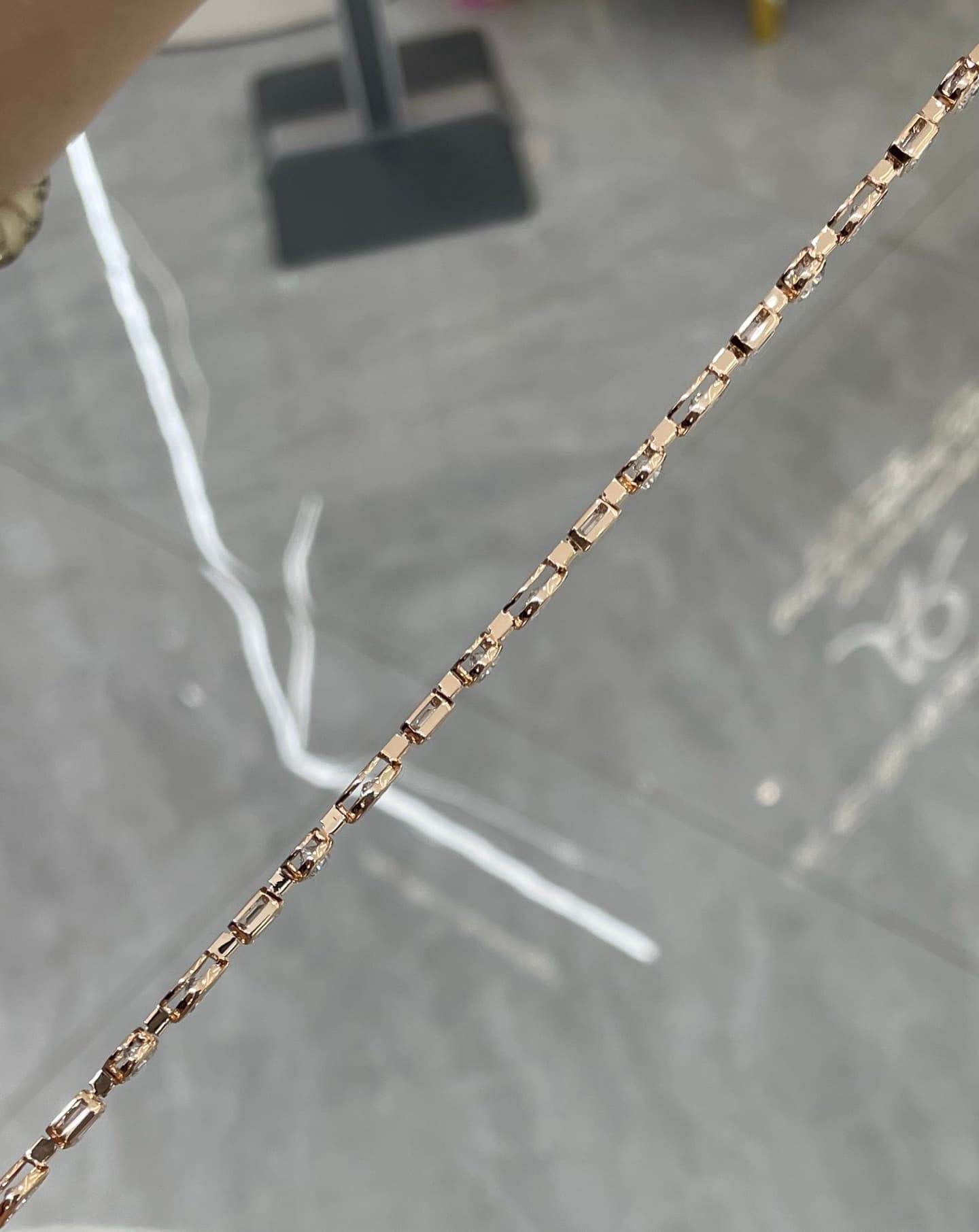18K 異形拼接鑽石手鍊 - 視角 3