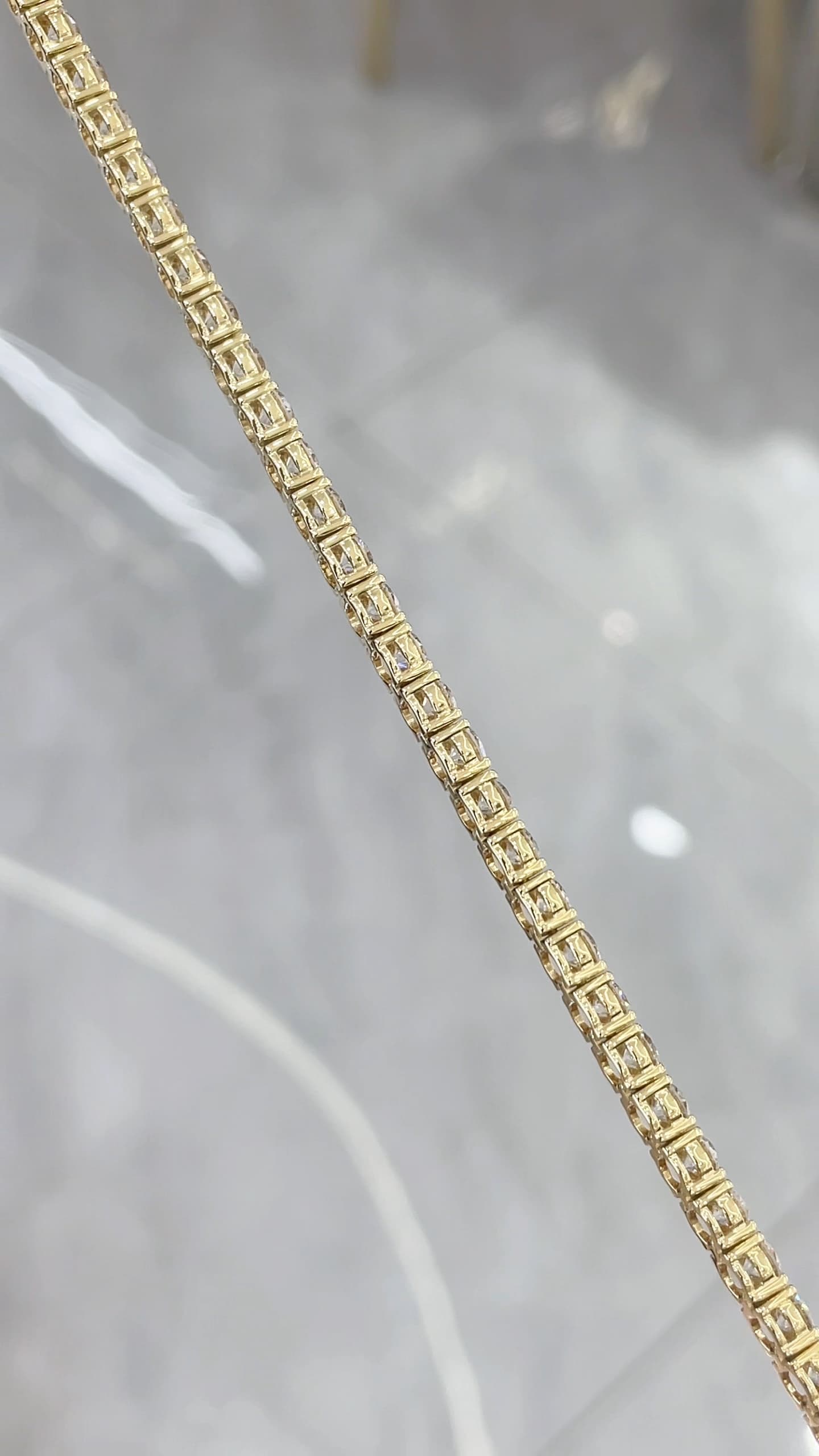 18K 黃 20 分規格網球手鍊 - 視角 2
