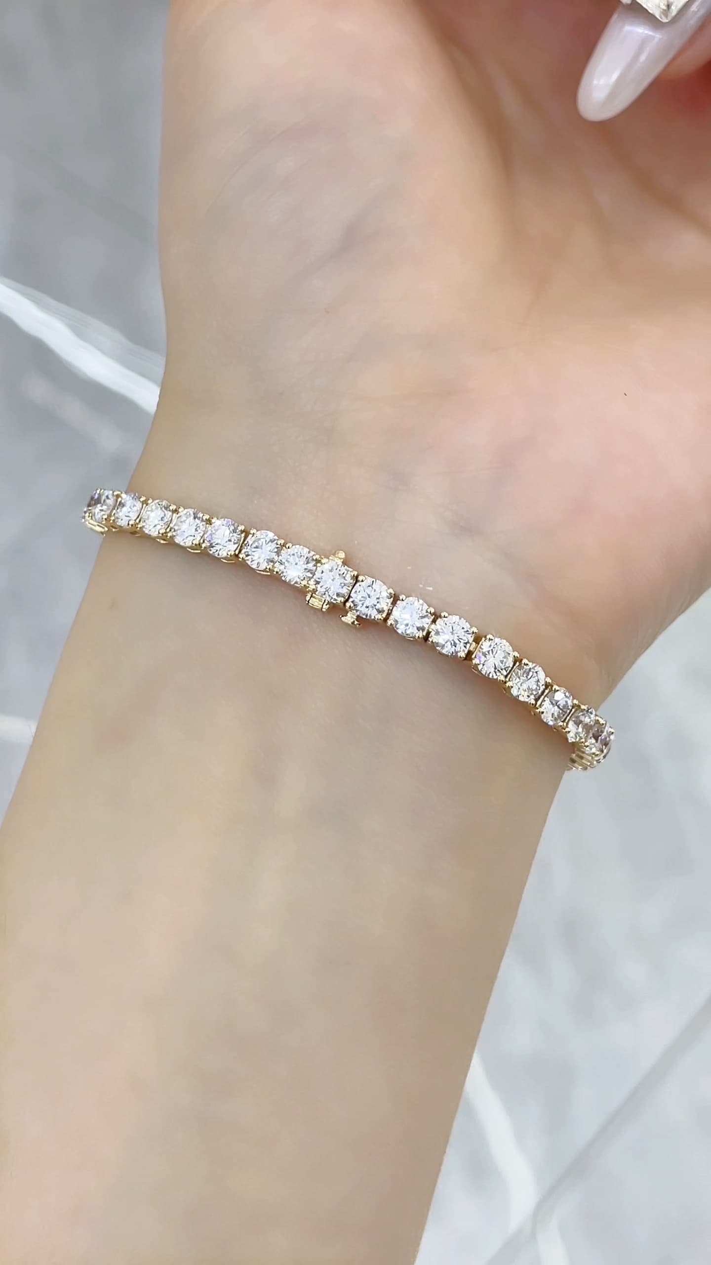 18K 黃 20 分規格網球手鍊 - 視角 5