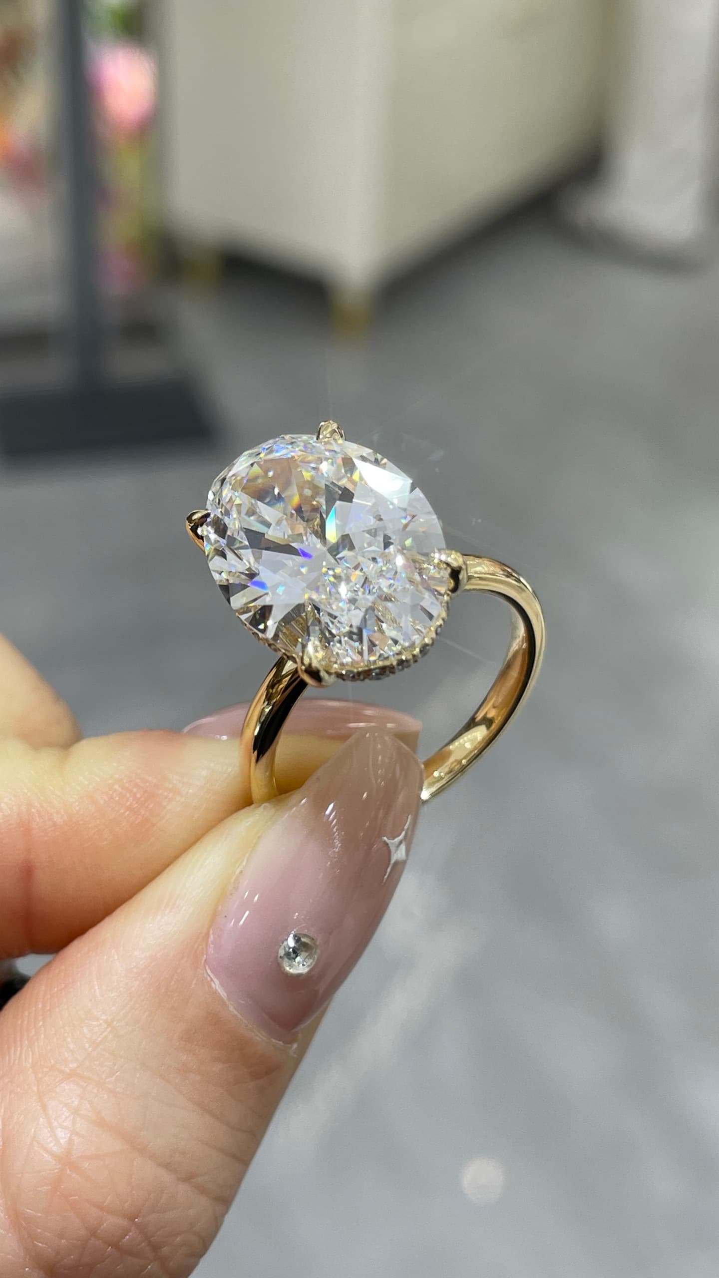 18K 黃 10ct 橢圓四爪鑽戒 - 視角 3