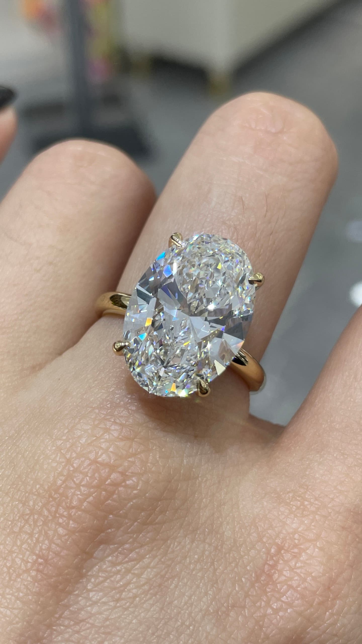 18K 黃 10ct 橢圓四爪鑽戒 - 視角 4