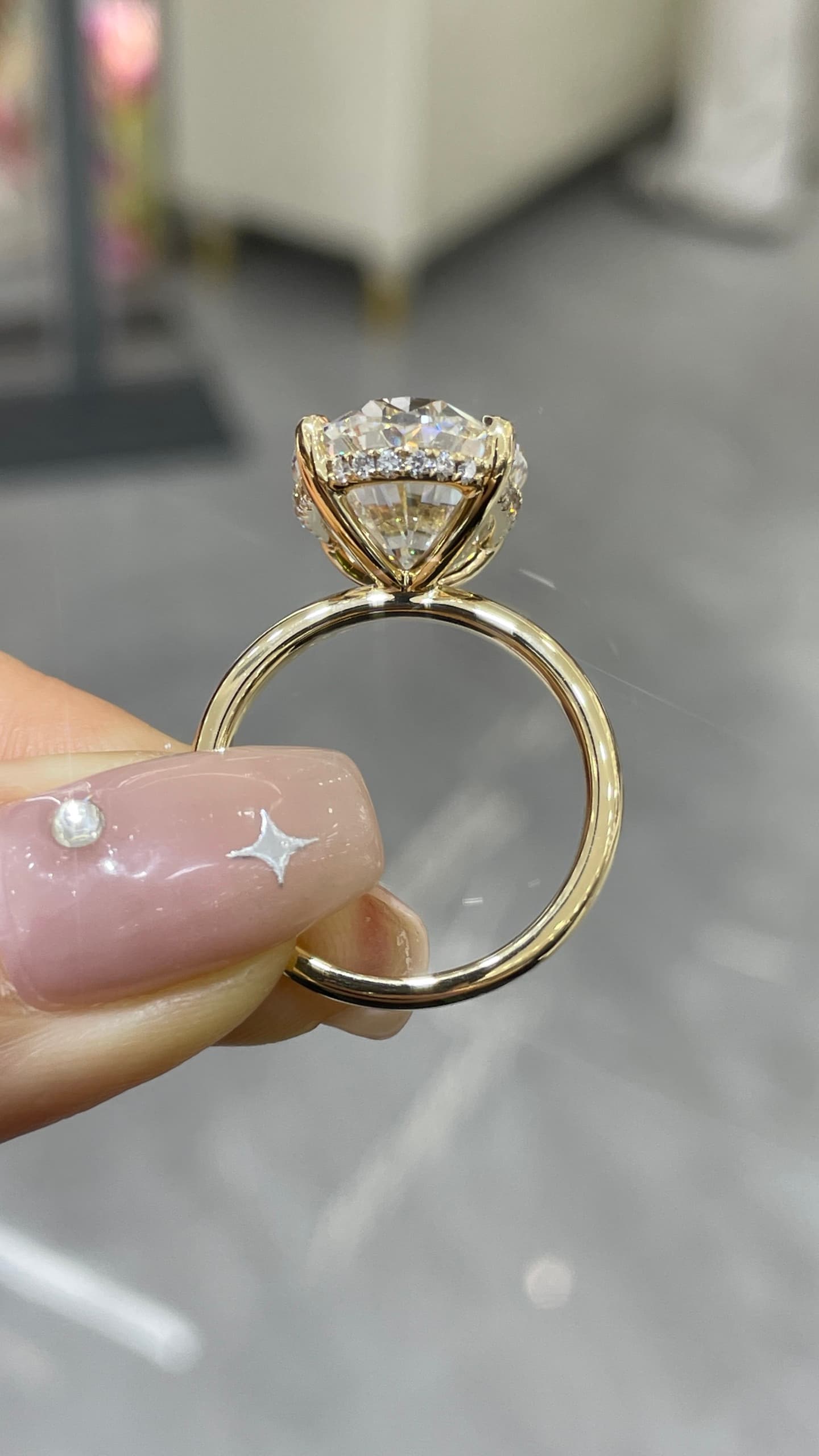 18K 黃 10ct 橢圓四爪鑽戒 - 視角 8