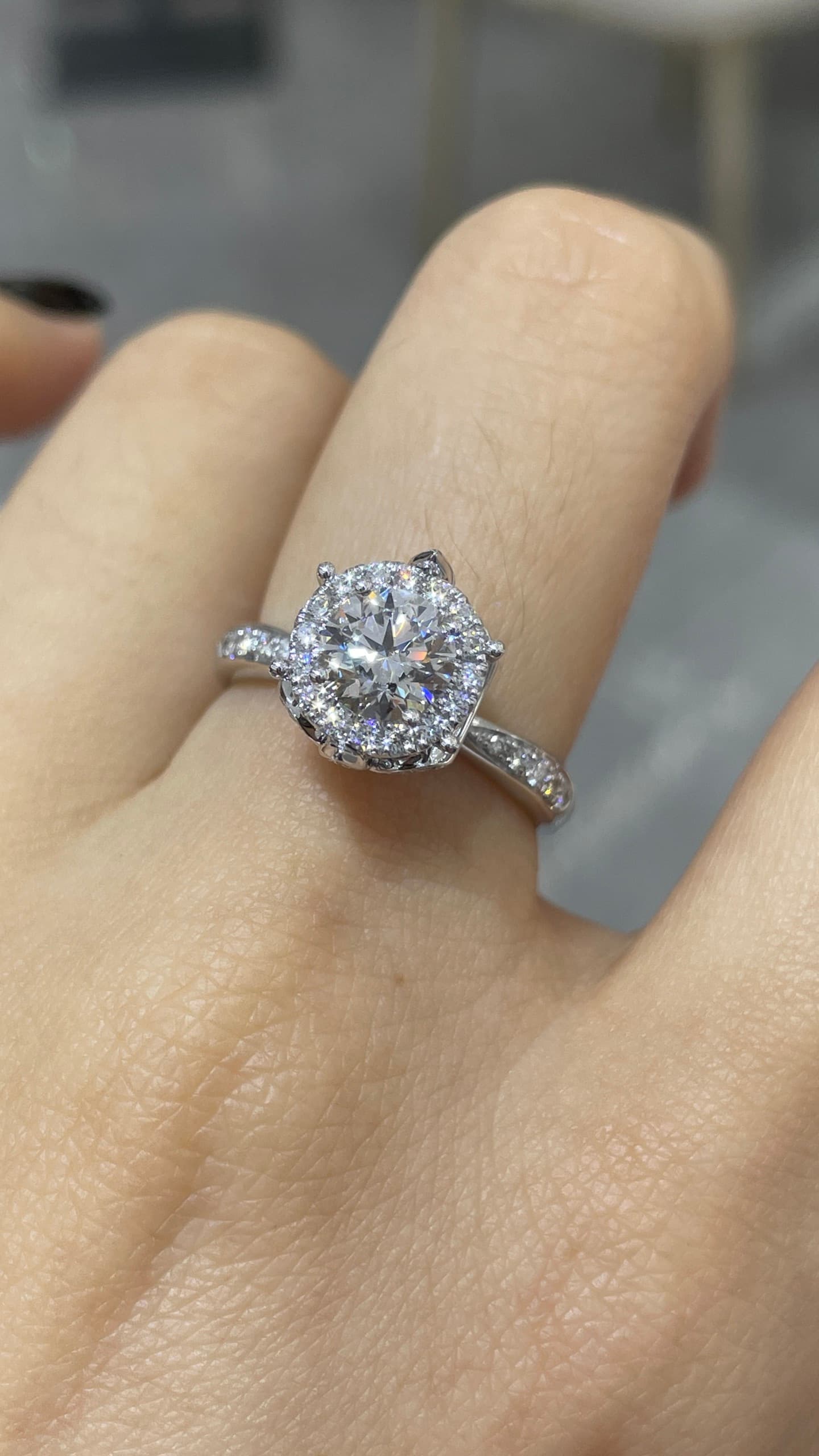 18K 1ct 鑽戒 - 視角 1