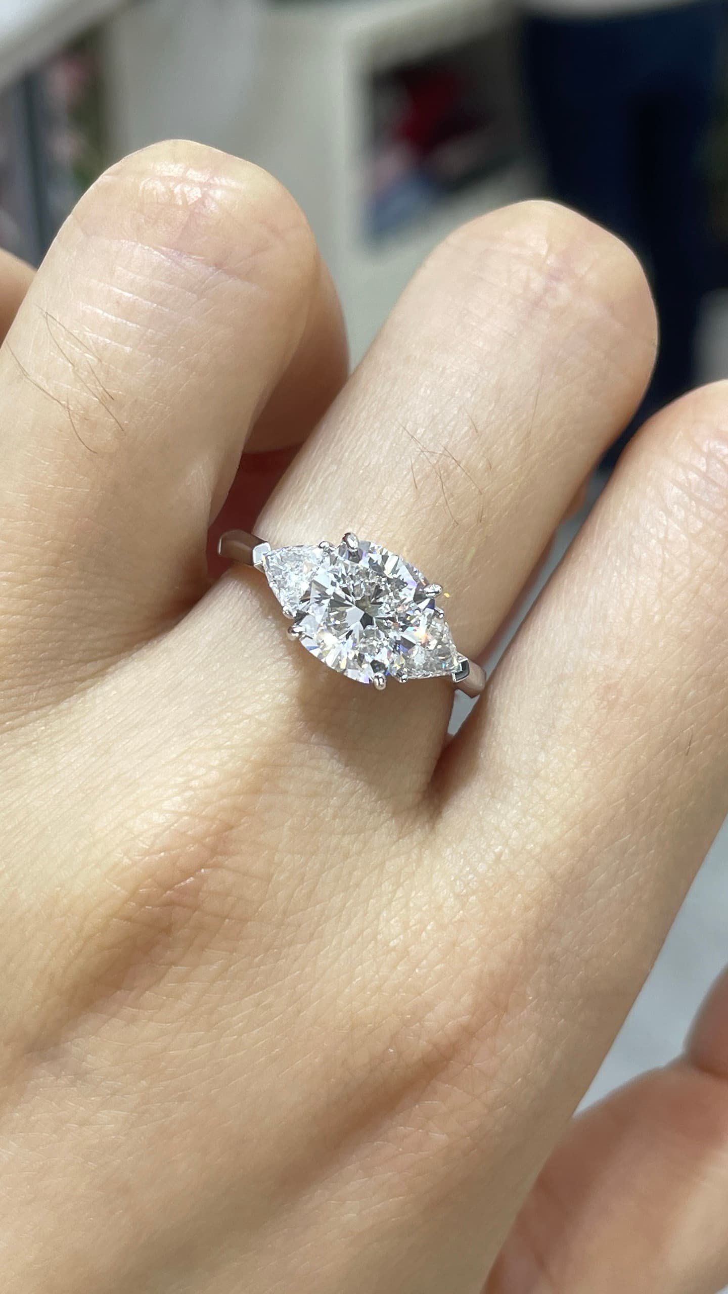 2.6ct 18K 墊形鑽戒 - 視角 1
