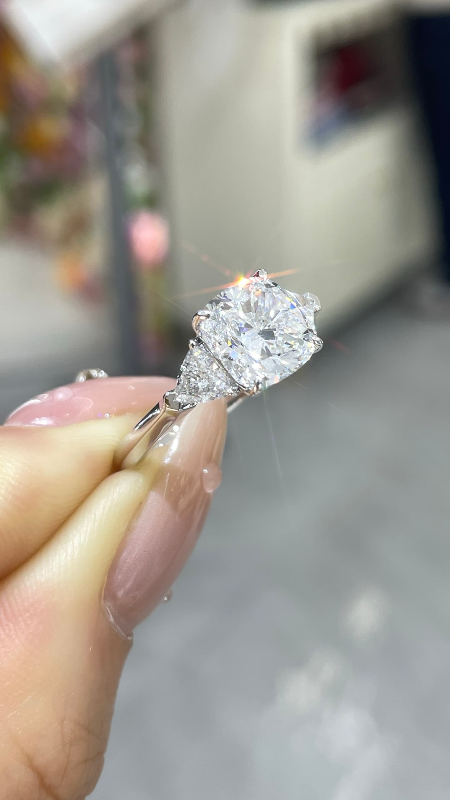 2.6ct 18K 墊形鑽戒 - 視角 8