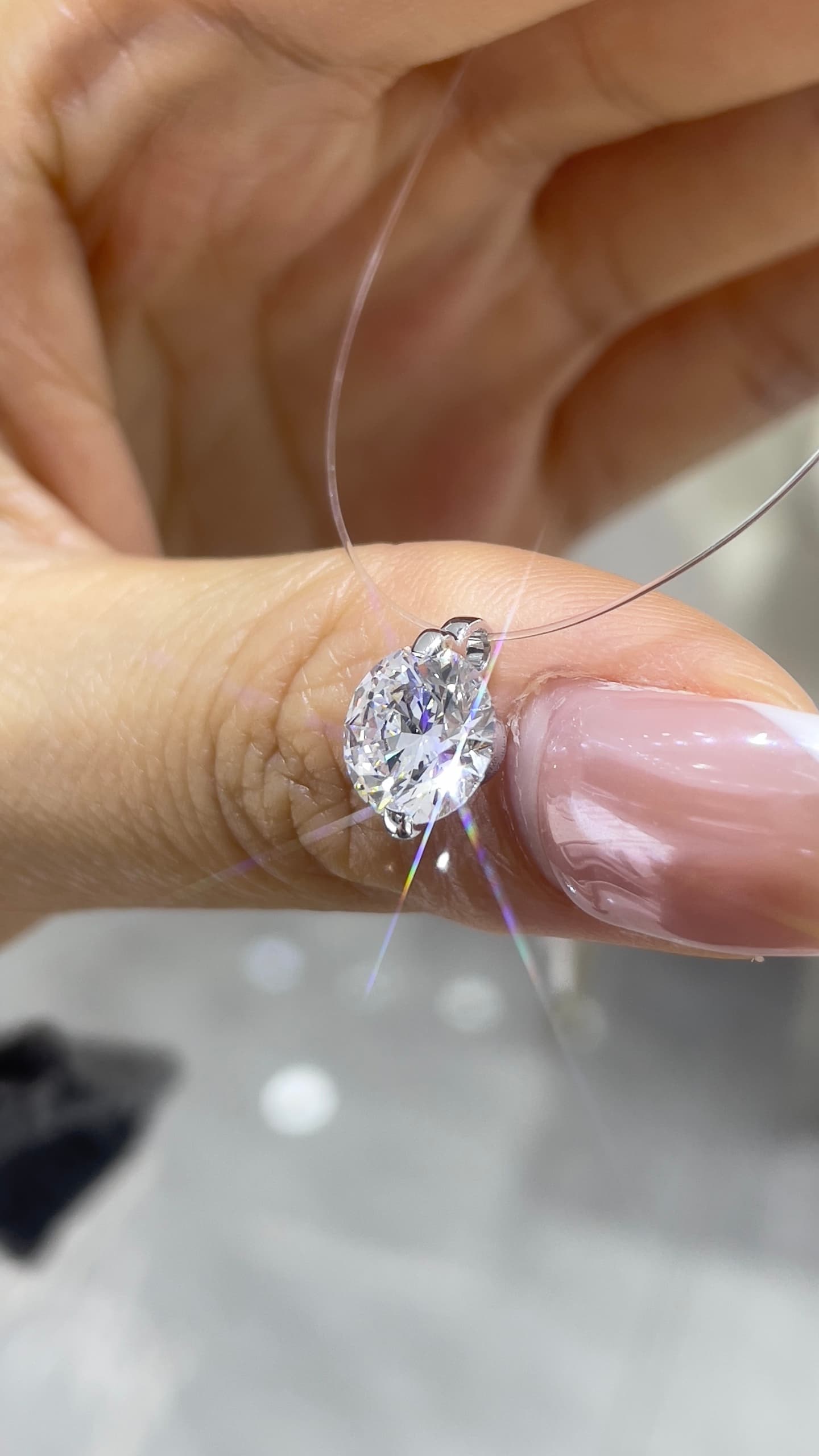 18K 金 2ct 吊墜 - 視角 3