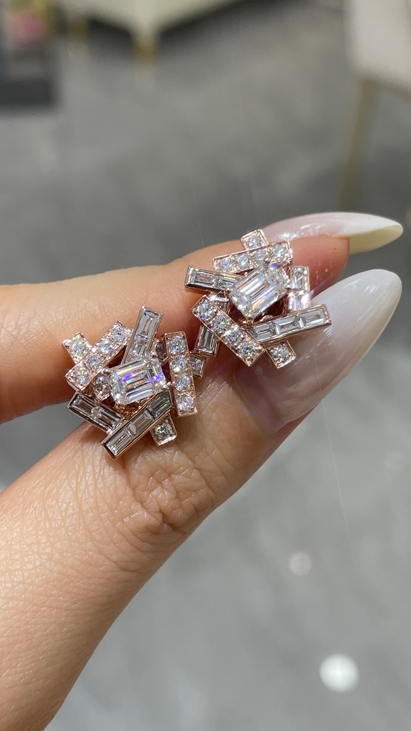 18K 金鑽石耳釘 - 視角 3