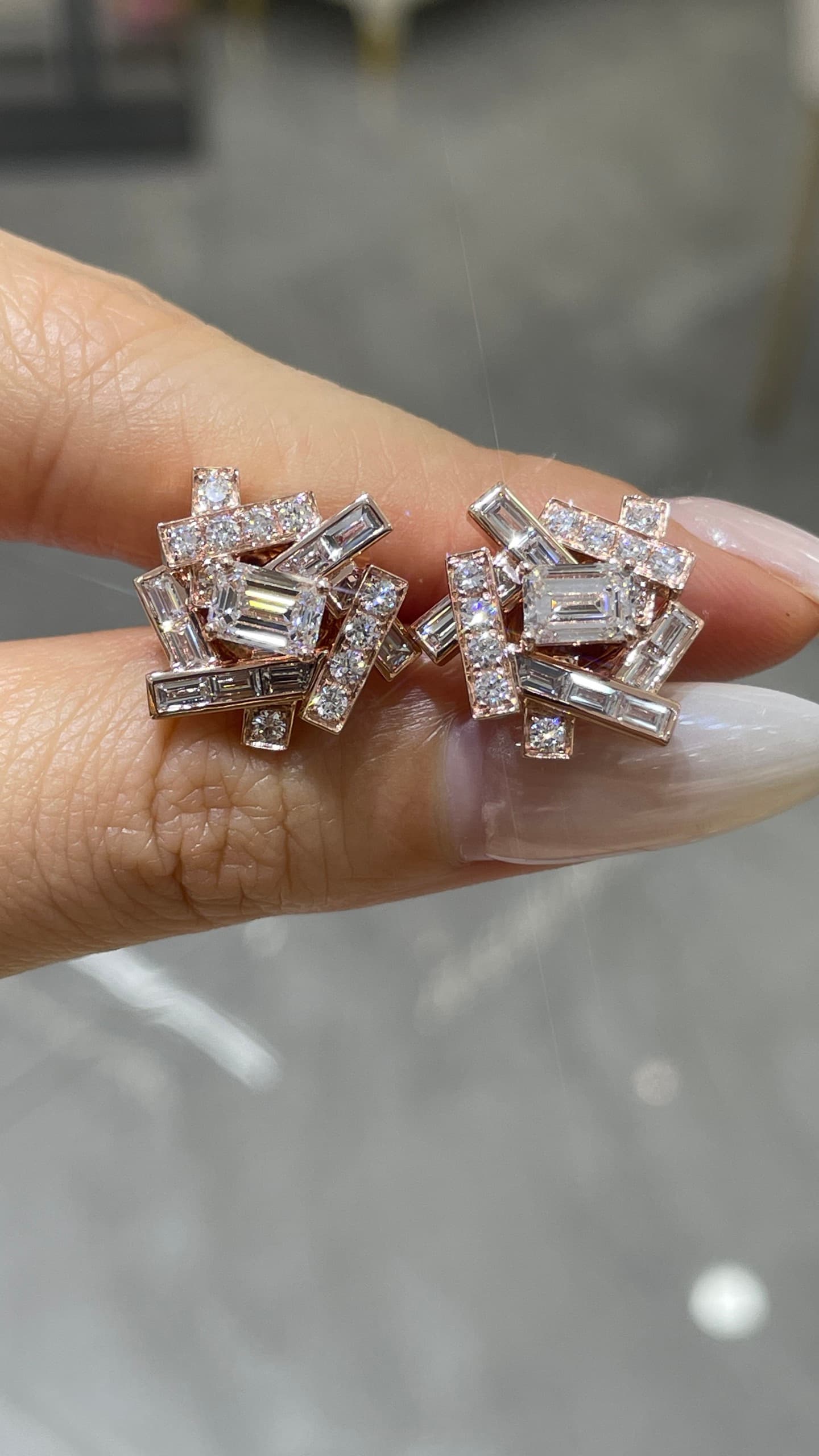 18K 金鑽石耳釘 - 視角 6