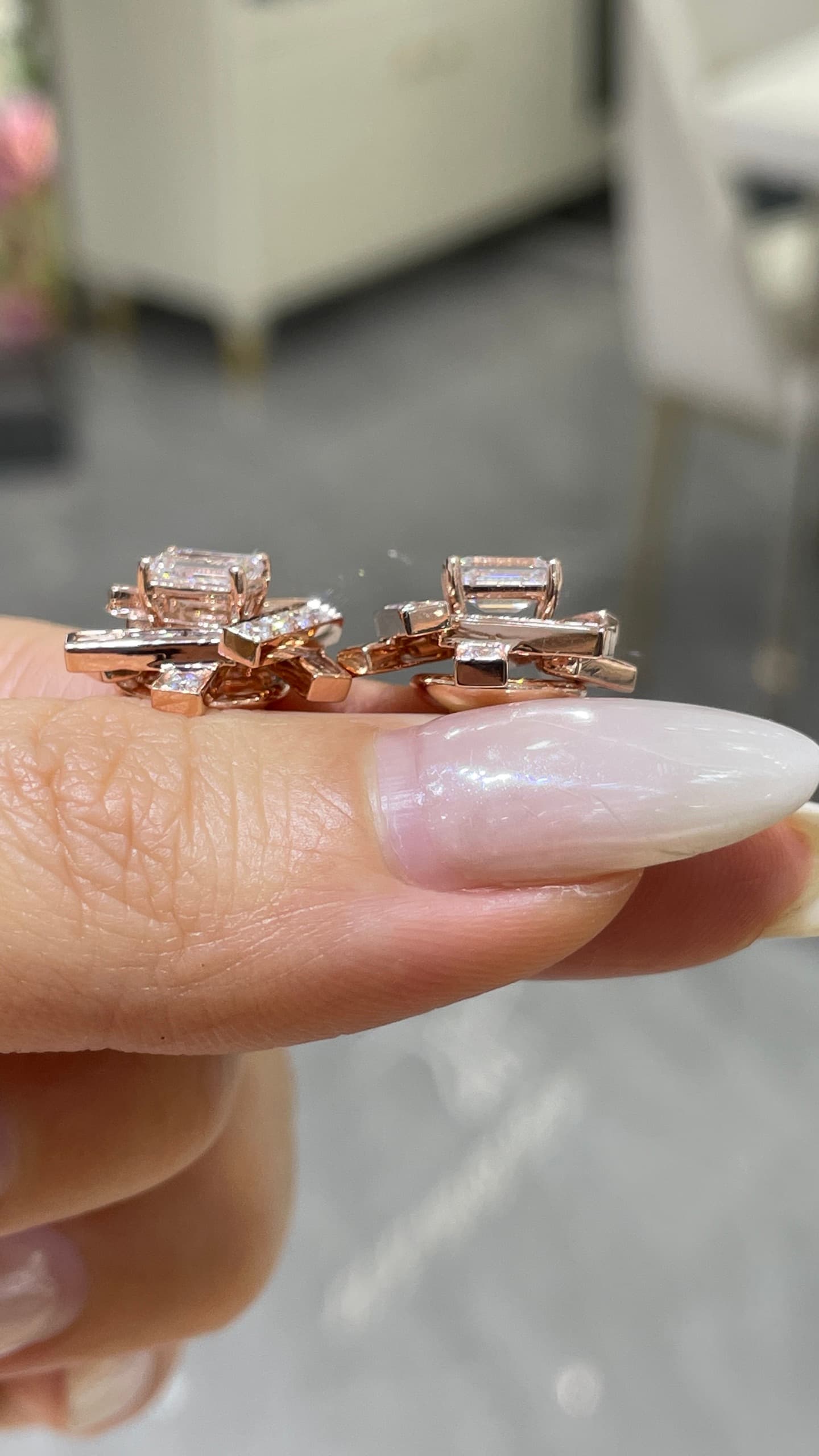 18K 金鑽石耳釘 - 視角 7