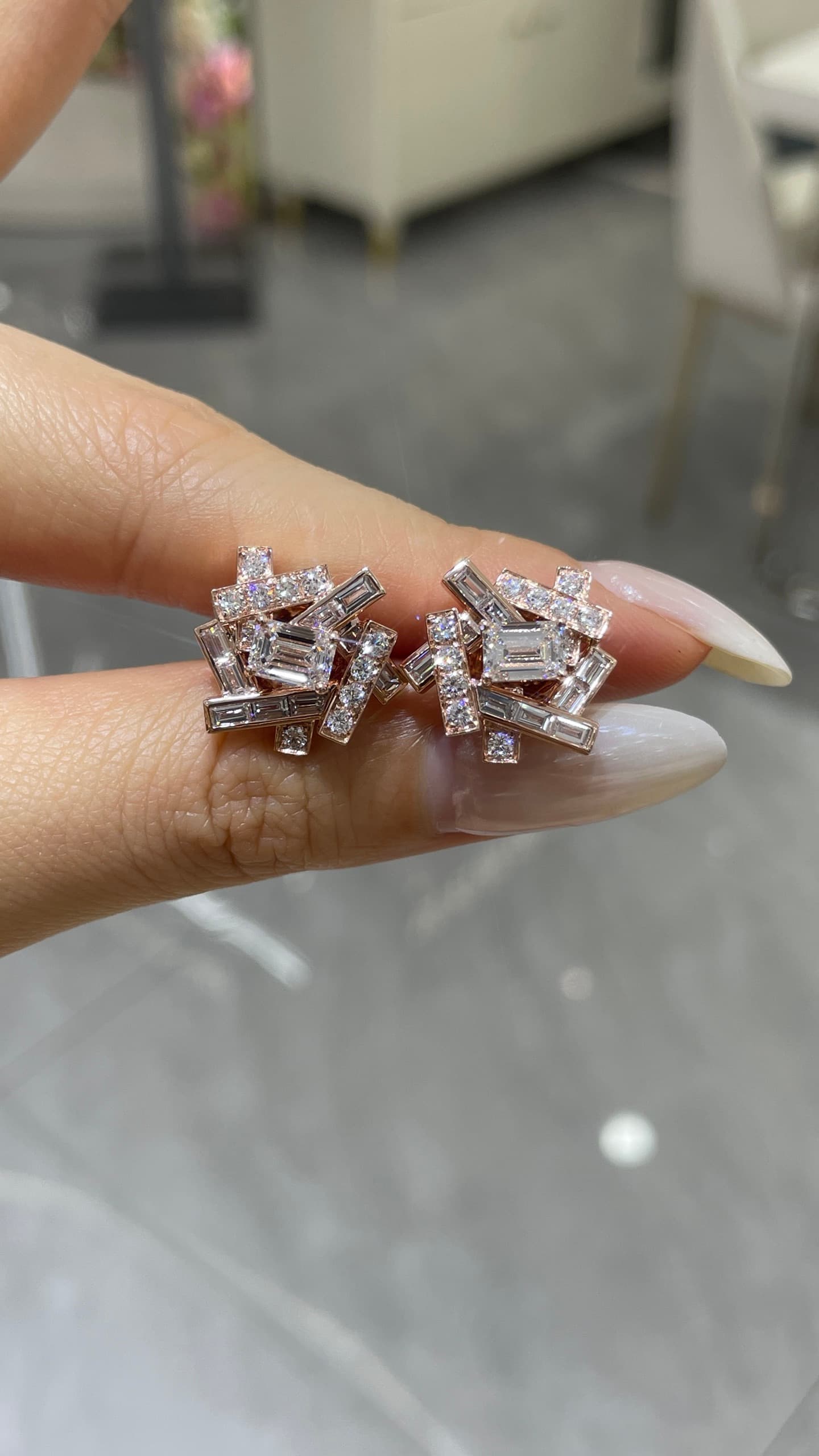 18K 金鑽石耳釘 - 視角 9