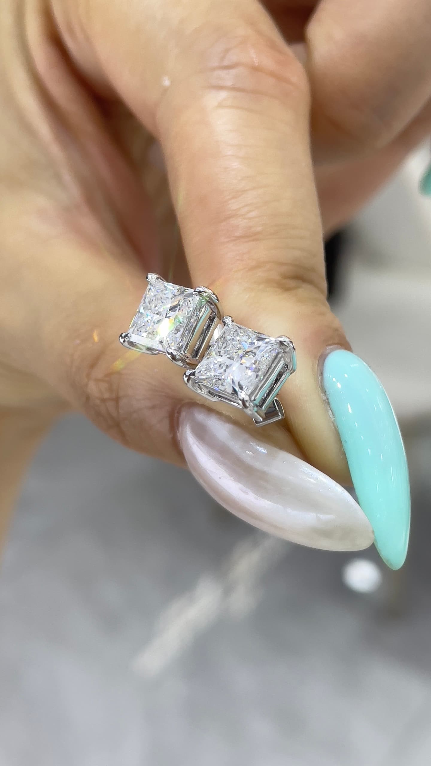 18K 鑽石耳環 - 視角 4