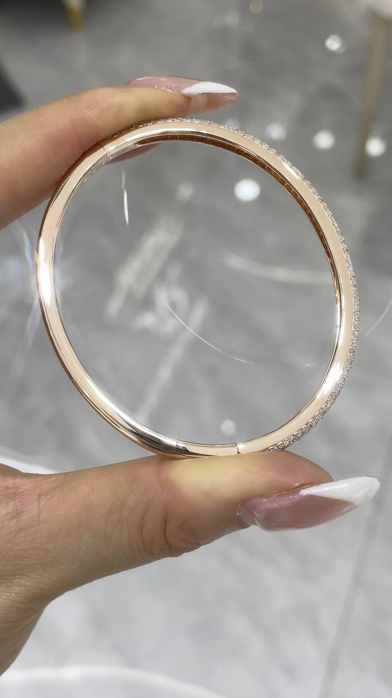 18K 鑽石手鐲 - 視角 15