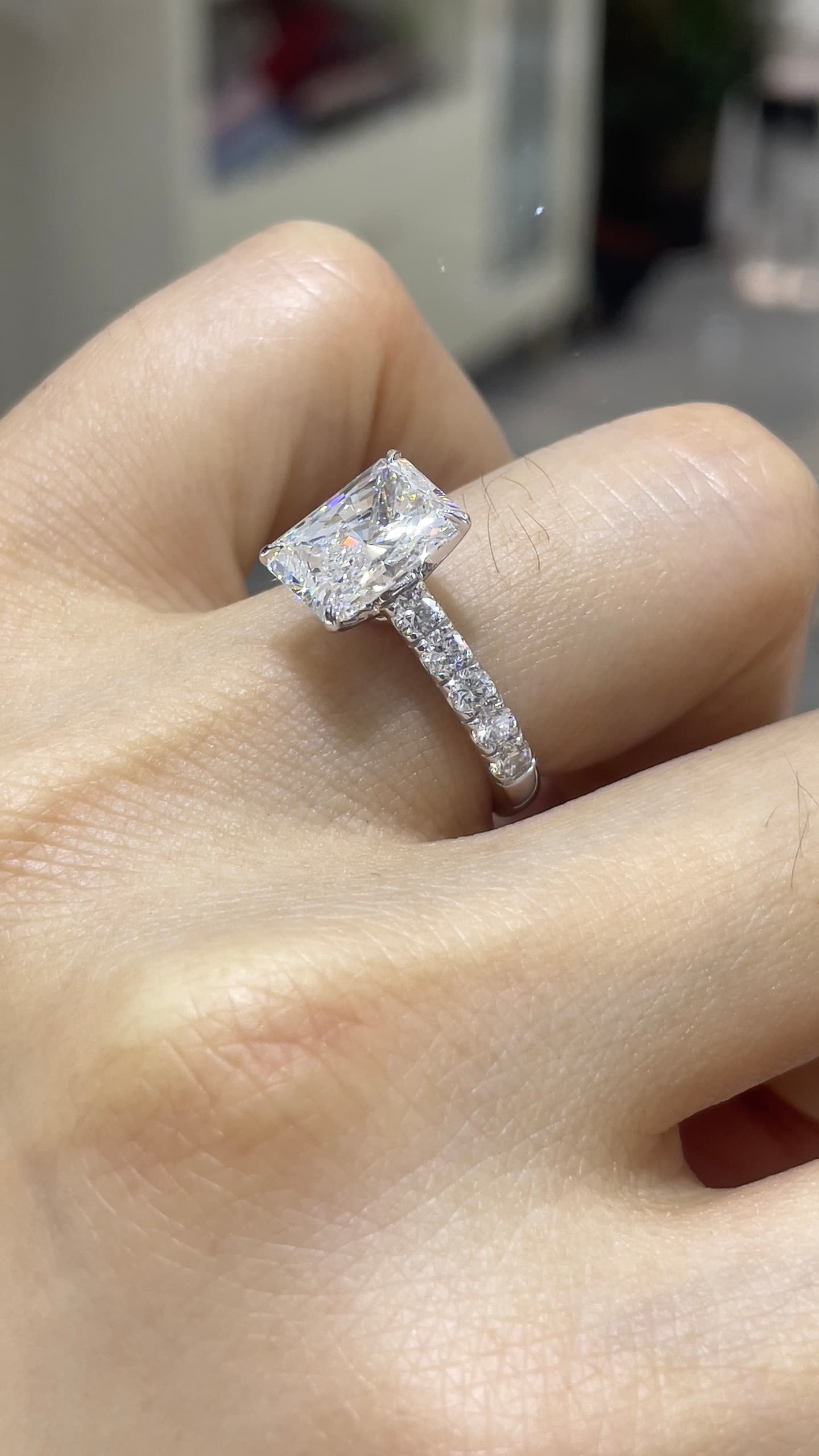 18K2.65ct 金雷迪恩切鑽戒 - 視角 4
