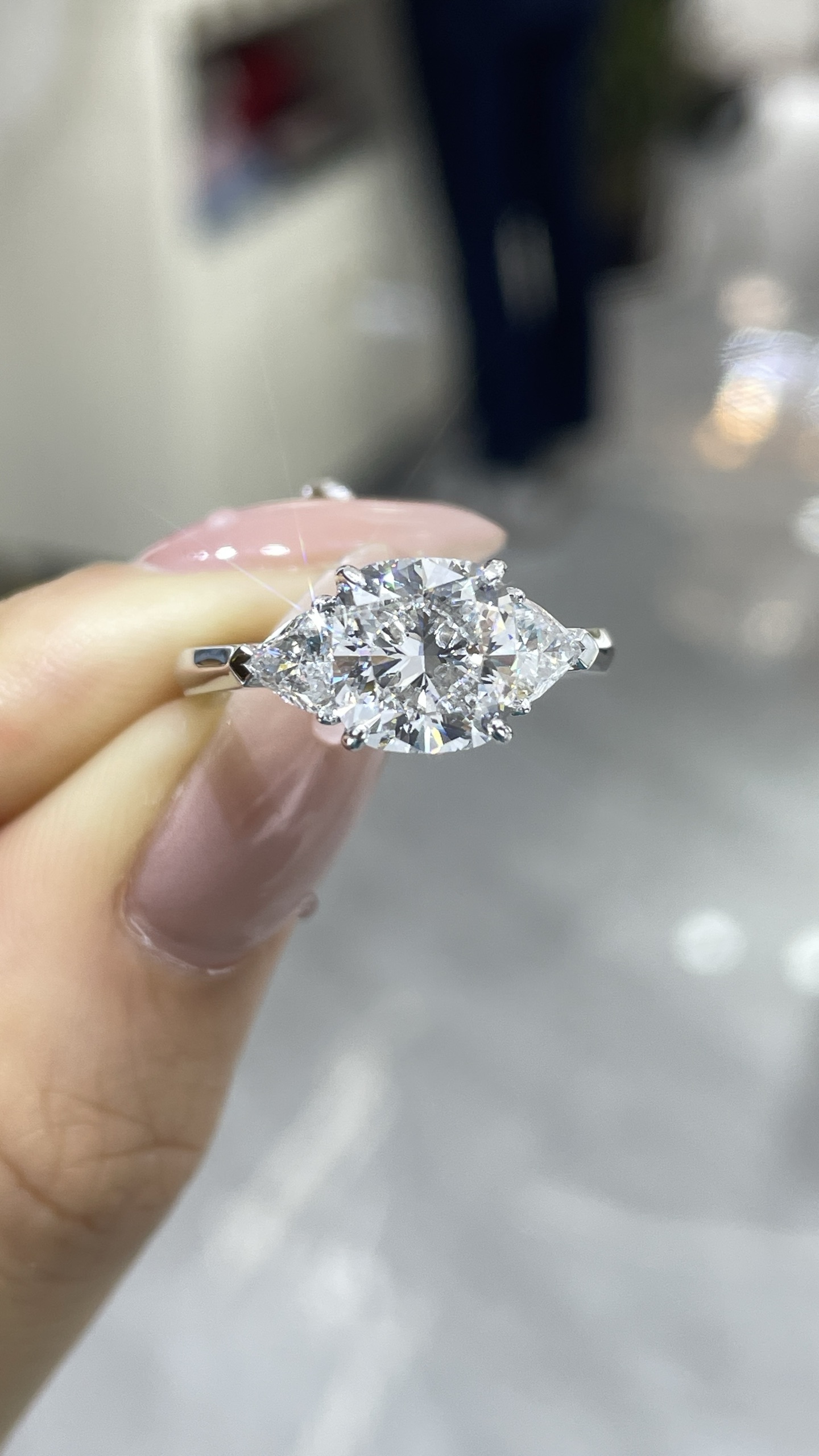 2.6ct 18K 墊形鑽戒