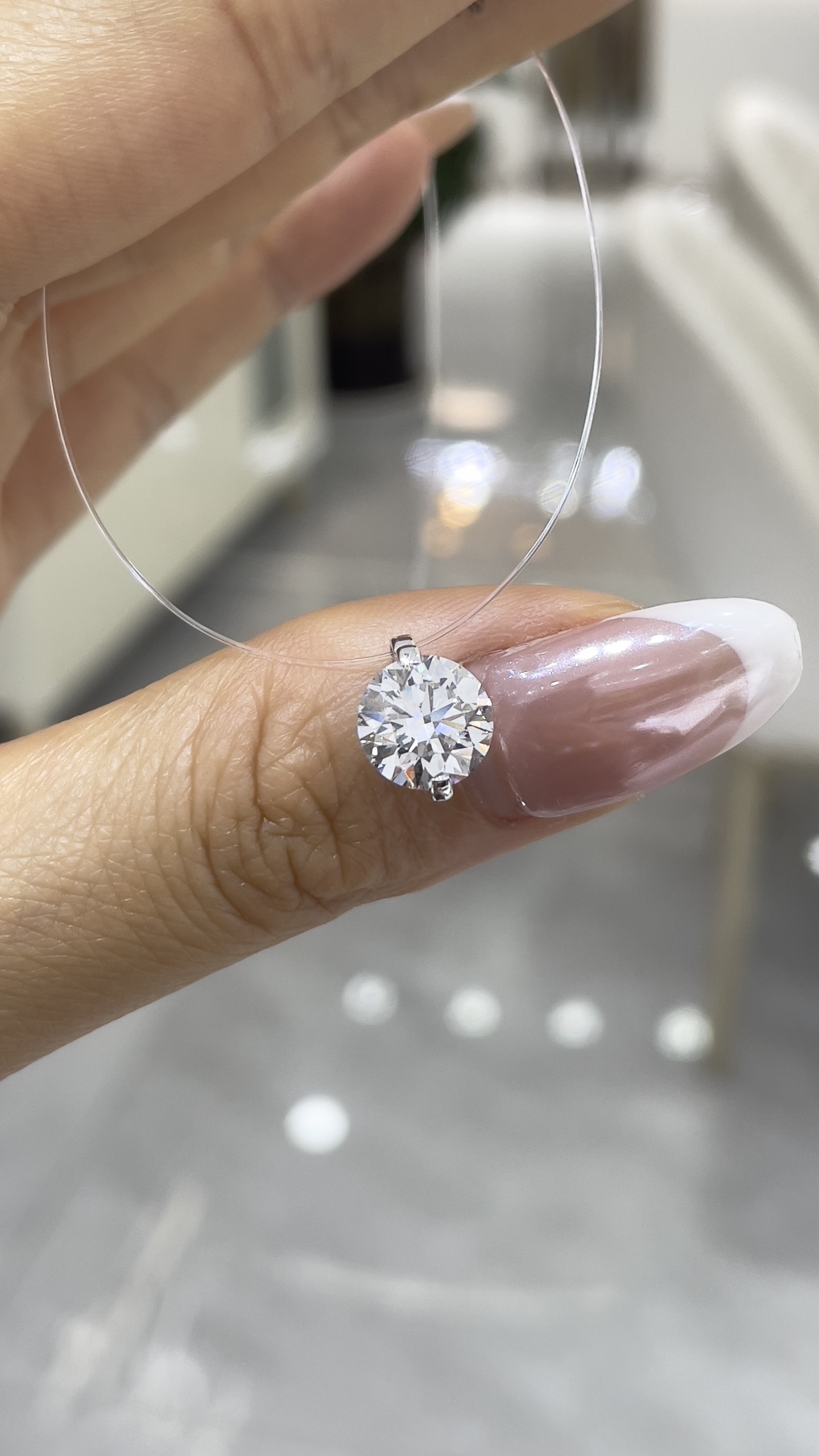 18K 金 2ct 吊墜